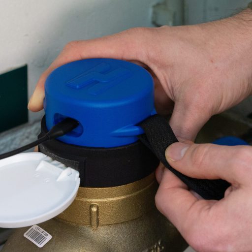 hydropmeter wird auf dem Wasserzähler installiert